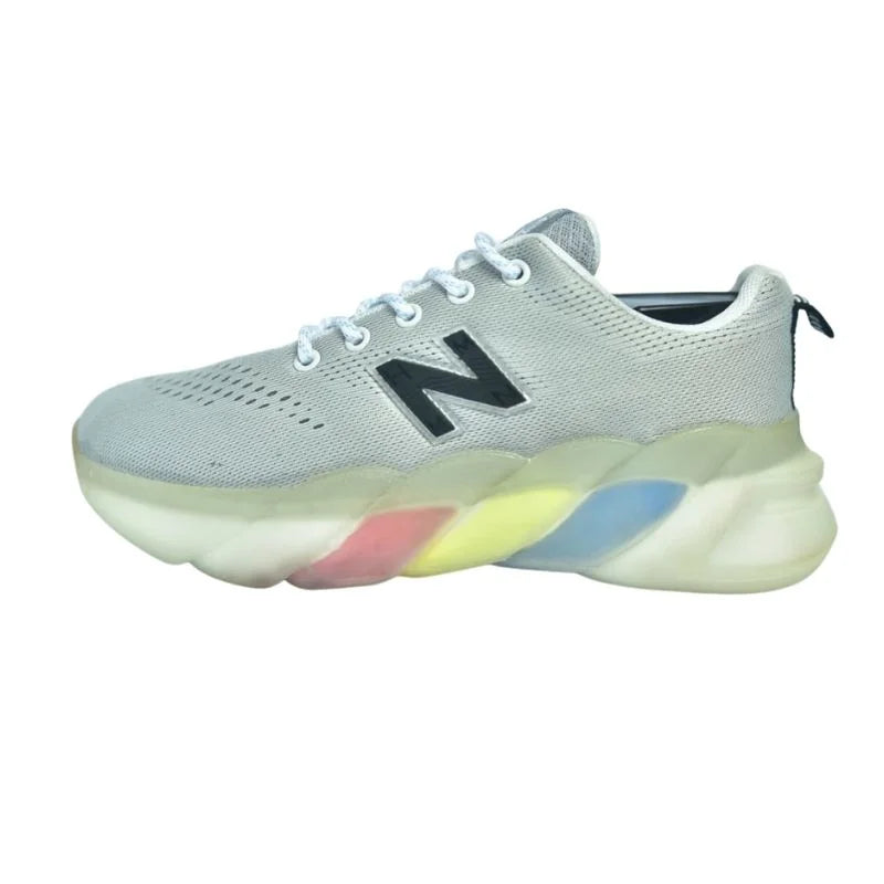 NEW BALANCE- Lightweight design sneaker for women’s