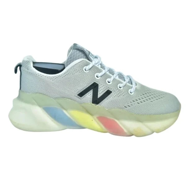 NEW BALANCE- Lightweight design sneaker for women’s